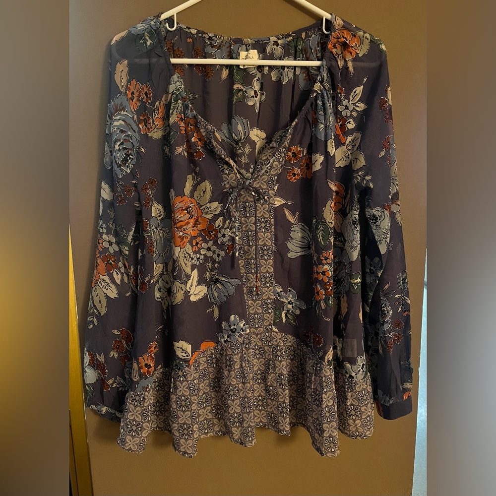 Hostess Pick ☄️ O'Neill Floral Women's Top - Navy and Orange - Picture 9 of 9